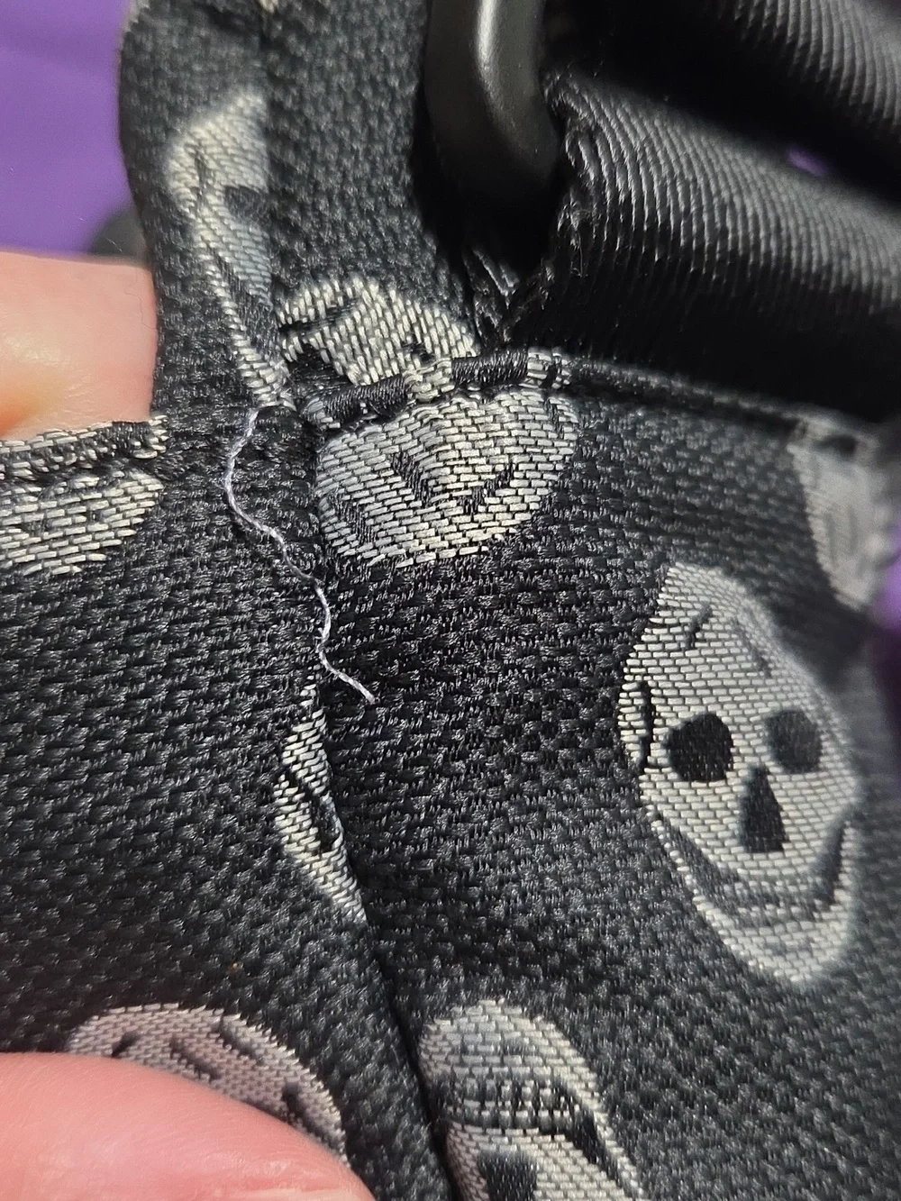 Alexander McQueen Black Branded Jacquard Skull Bag - Picture 6 of 6